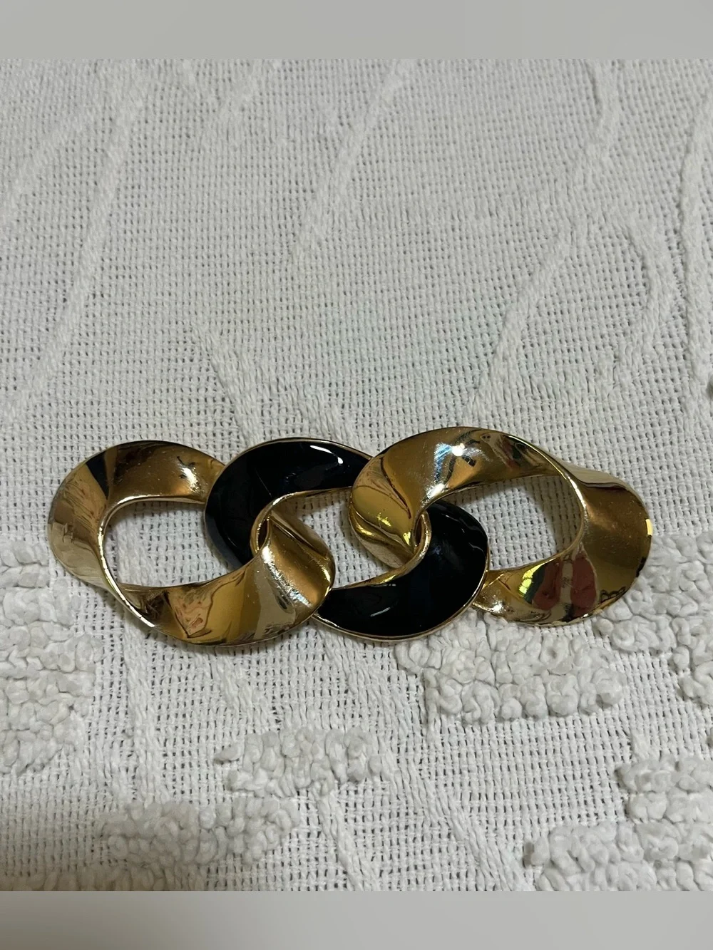 Women’s Gold and Black Link Brooch - Elegant Chain Accent